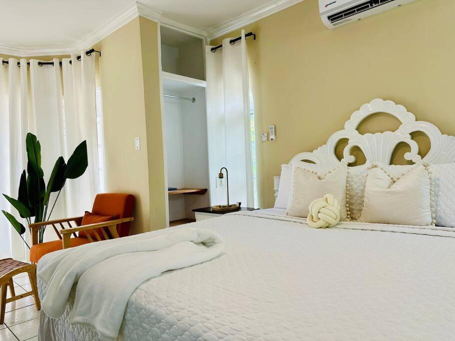 Falcon Islandview - Airport Pickup Available - 24Security Teluk Montego Bagian luar foto